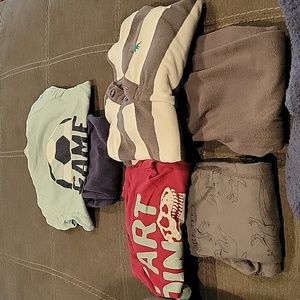 Lot of 3 Carters outfits- size 3t